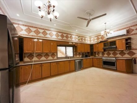 Luxurious Garden villa for sale in Janabiya