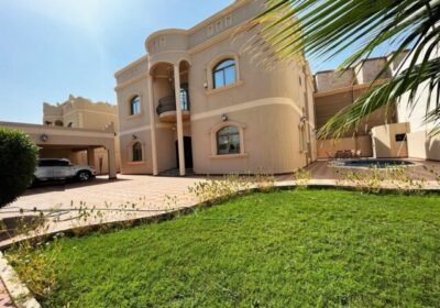 Luxurious Garden villa for sale in Janabiya